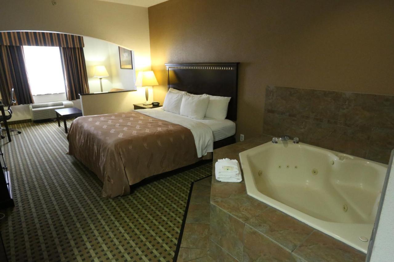 Quality Suites Burleson - Ft Worth Exteriér fotografie