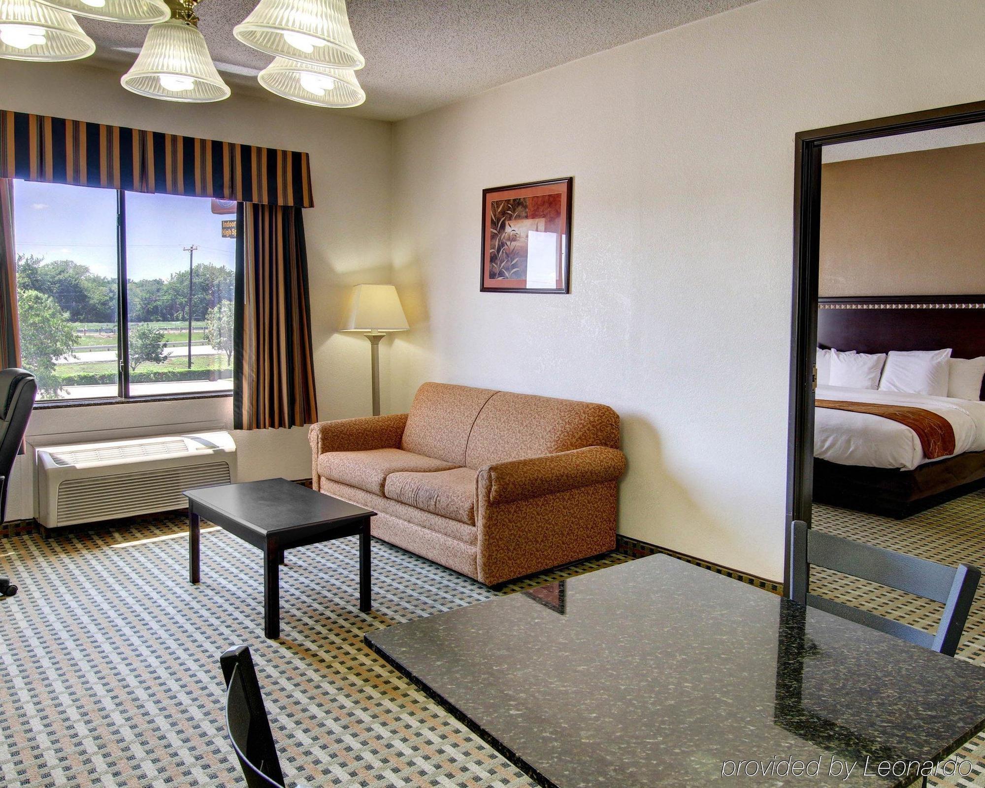 Quality Suites Burleson - Ft Worth Exteriér fotografie